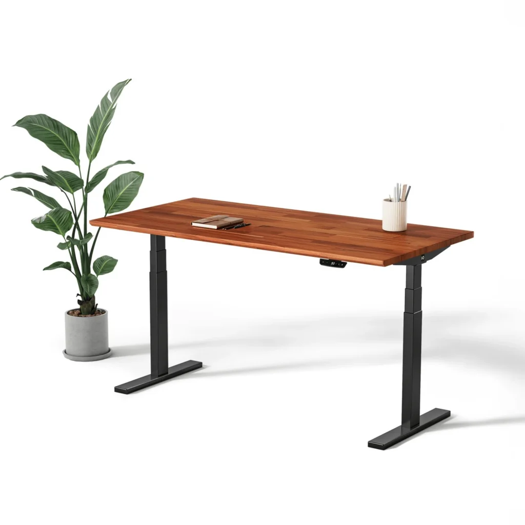 Tablero de madera maciza sobre un bastidor elevable negro, con el mando de alturas en el frente